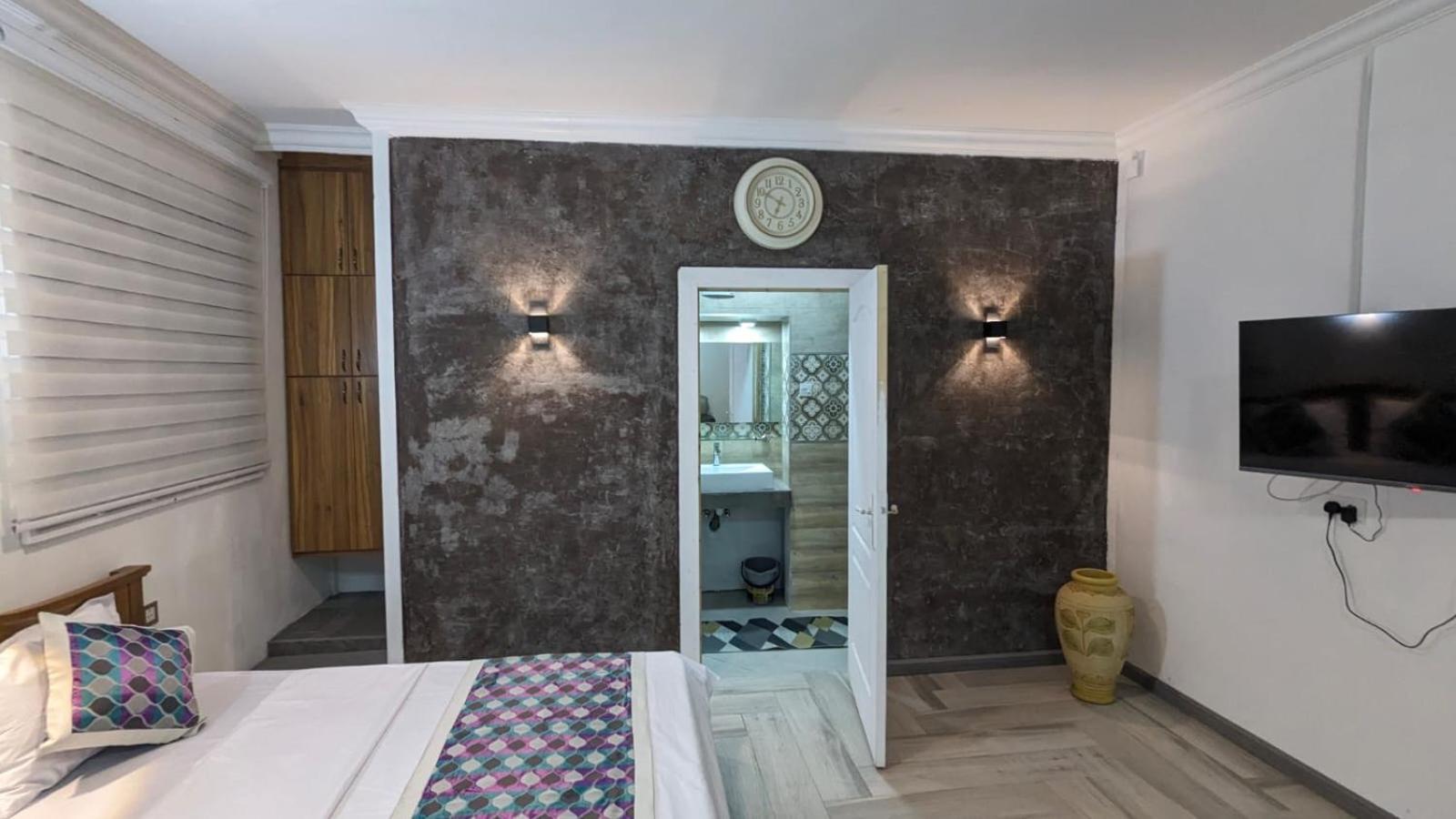 Happy House - Cosy Apartment With Private Pool And Walking Distance To Blue Bay Beach ภายนอก รูปภาพ