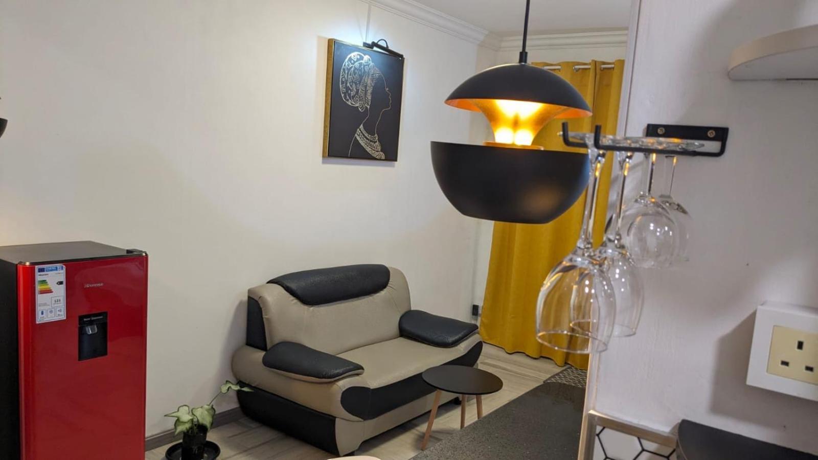Happy House - Cosy Apartment With Private Pool And Walking Distance To Blue Bay Beach ภายนอก รูปภาพ