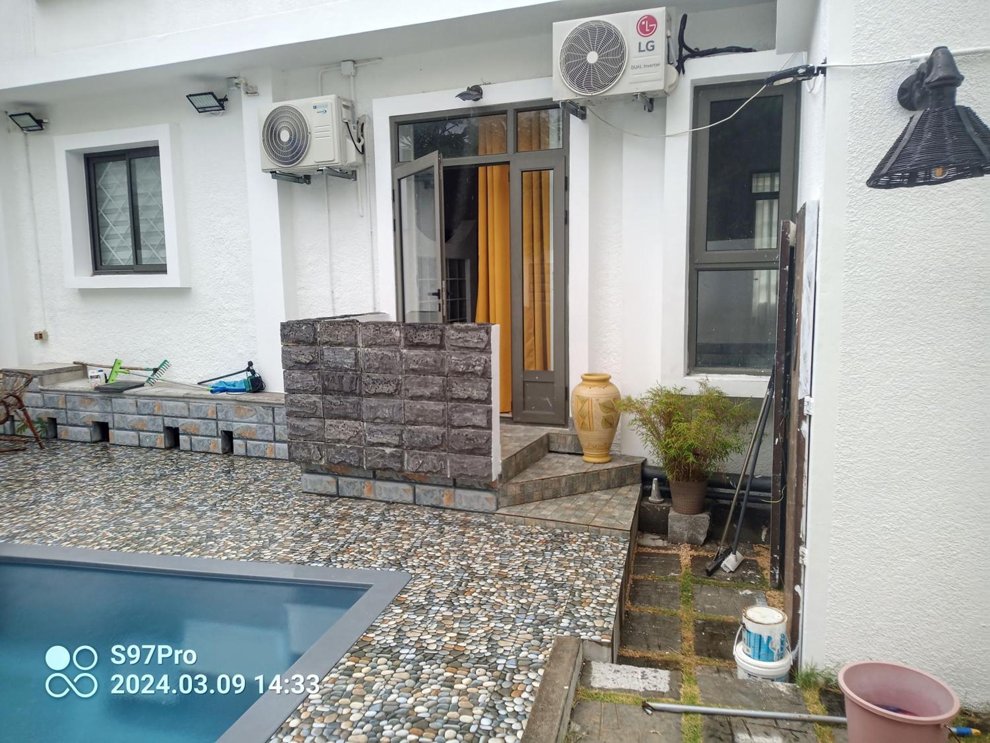 Happy House - Cosy Apartment With Private Pool And Walking Distance To Blue Bay Beach ภายนอก รูปภาพ