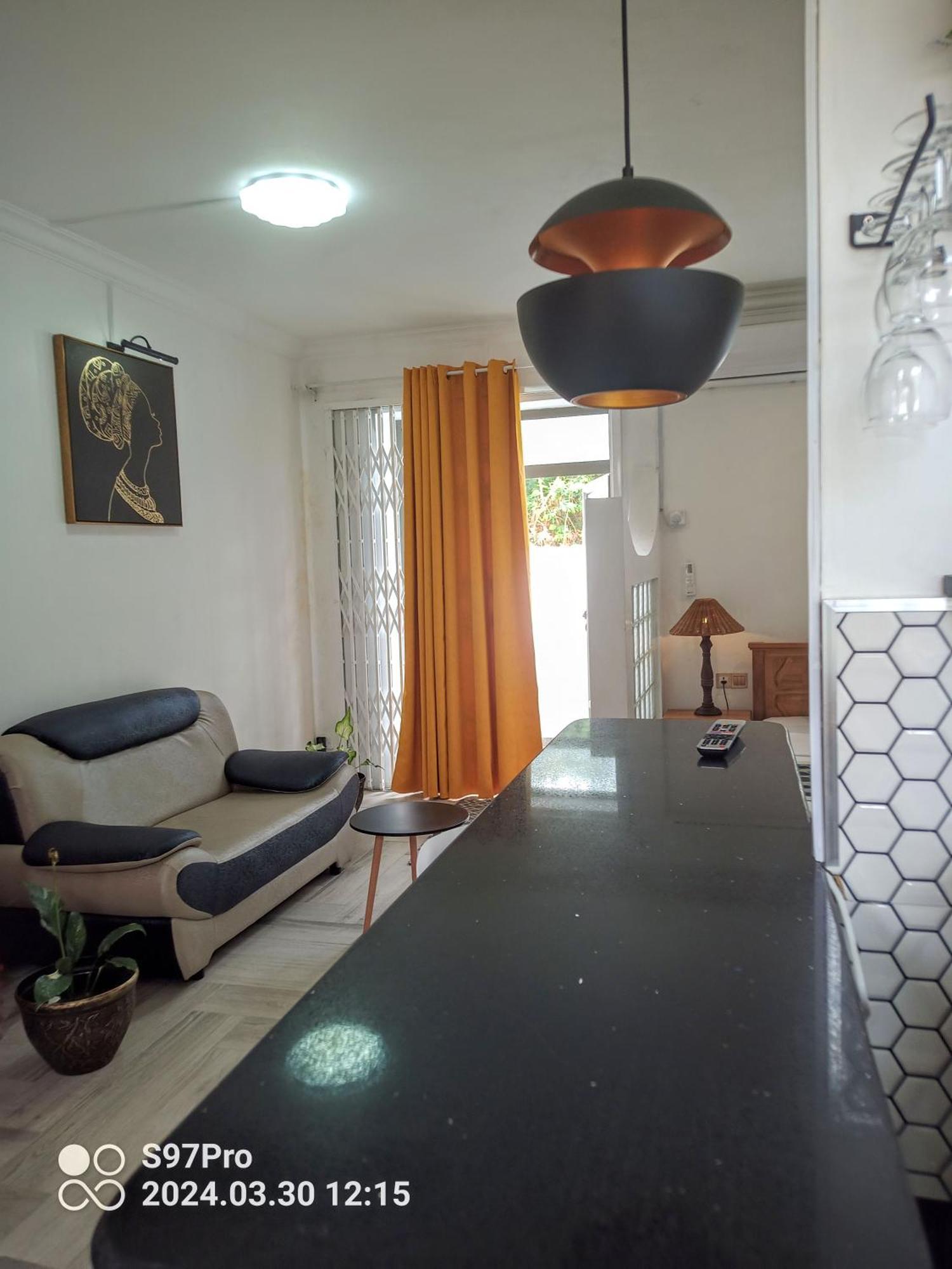 Happy House - Cosy Apartment With Private Pool And Walking Distance To Blue Bay Beach ภายนอก รูปภาพ